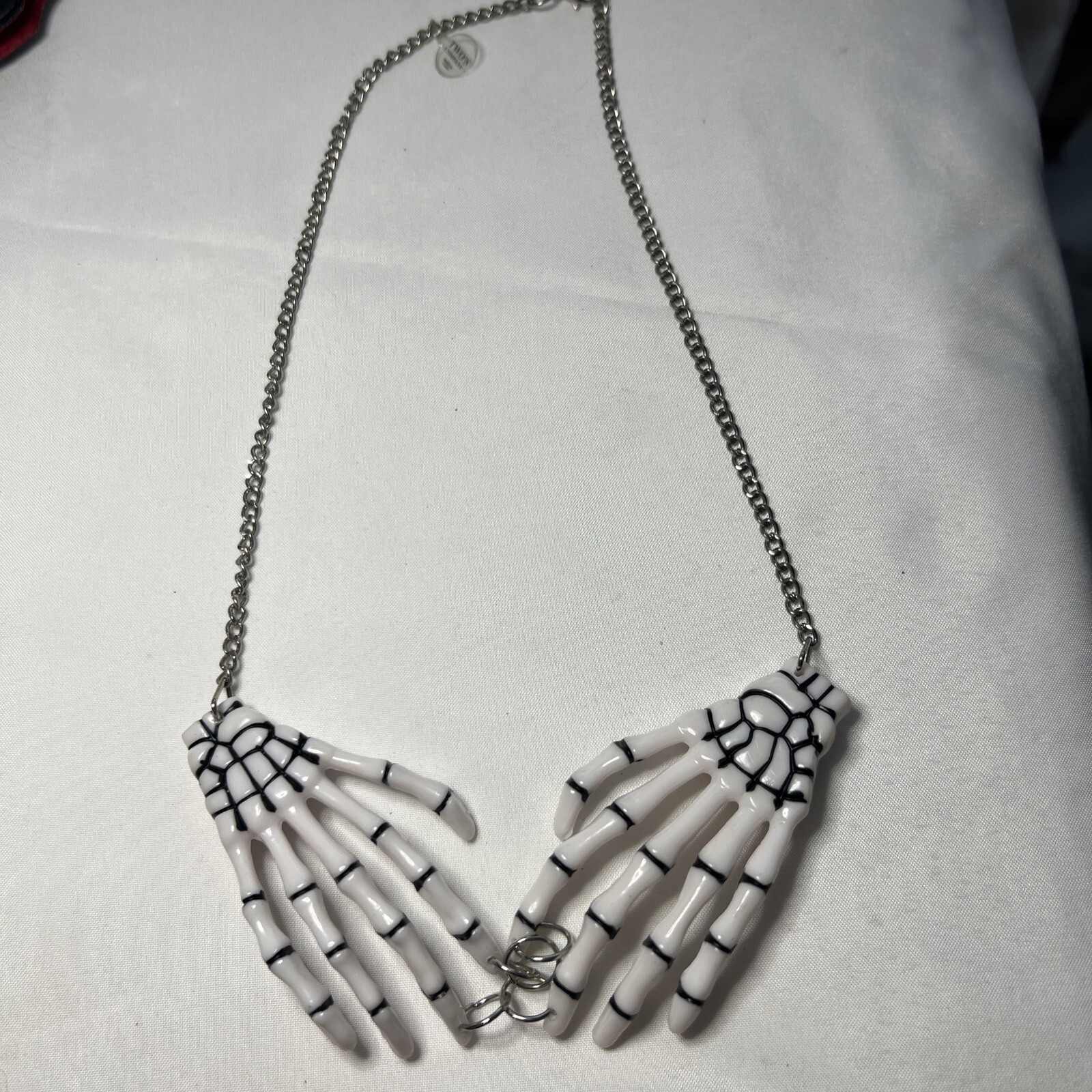 Twos company skeleton hands Silvertone chain Halloween ￼￼necklace 20”