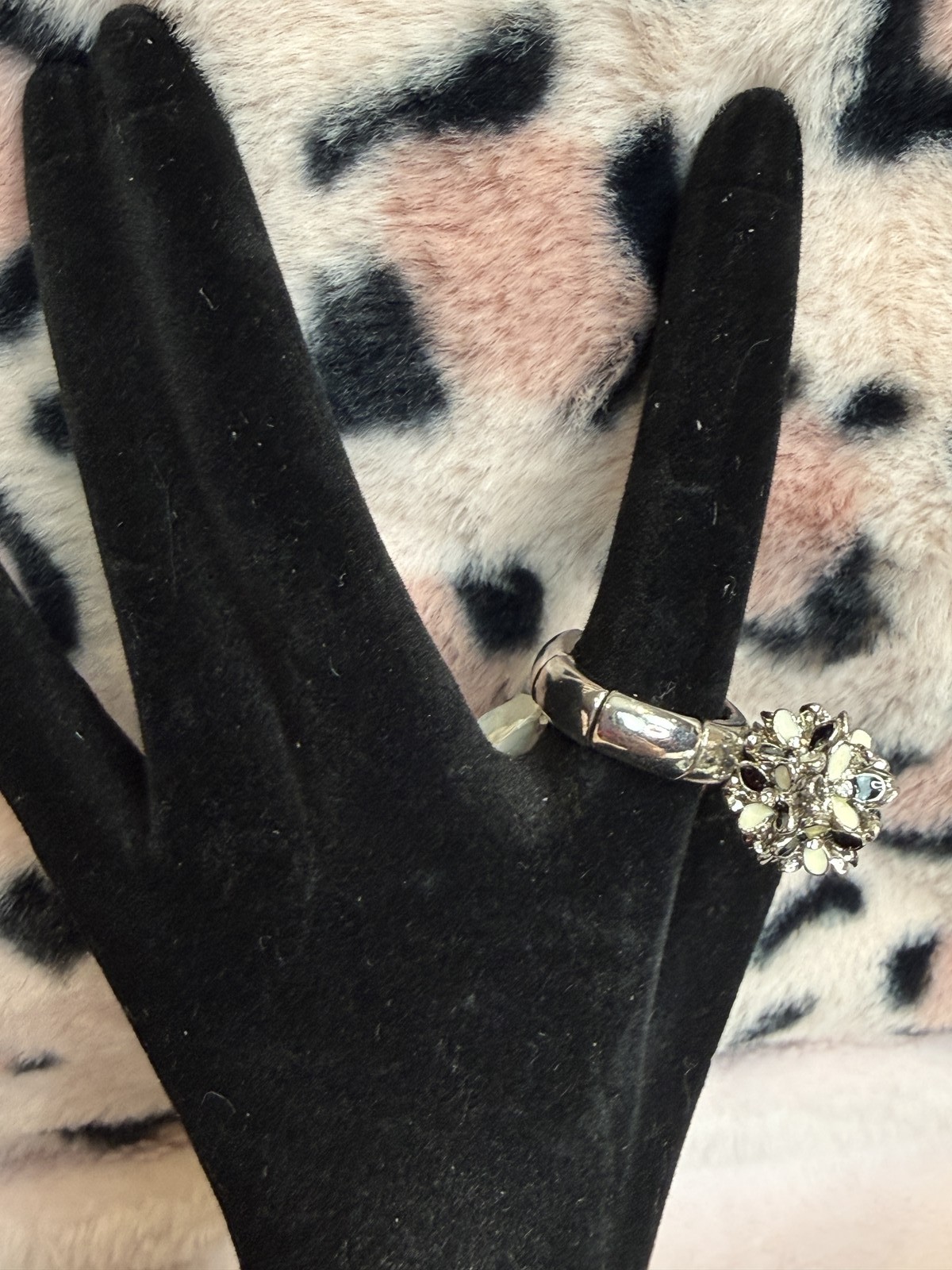 Silver Tone Flower Cluster Cocktail Ring Black Cream Enamel Statement Stretch