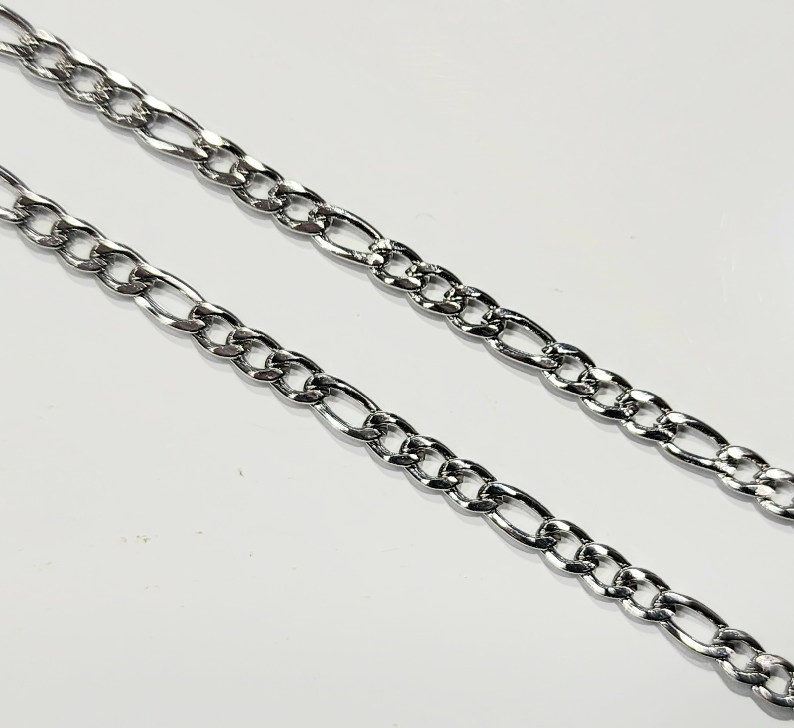 Stainless Steel Italian Horn 1 inch with 18-inch Figaro Chain