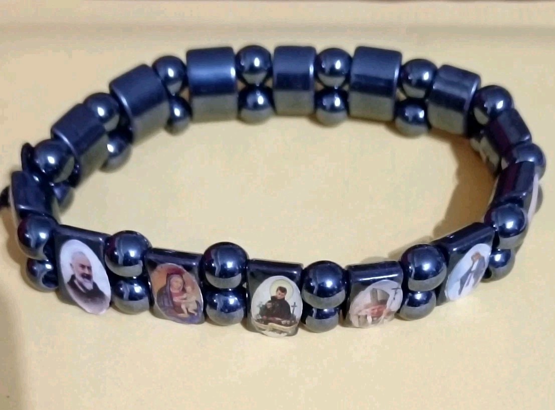 ELASTIC BRACELET WITH SAINTS