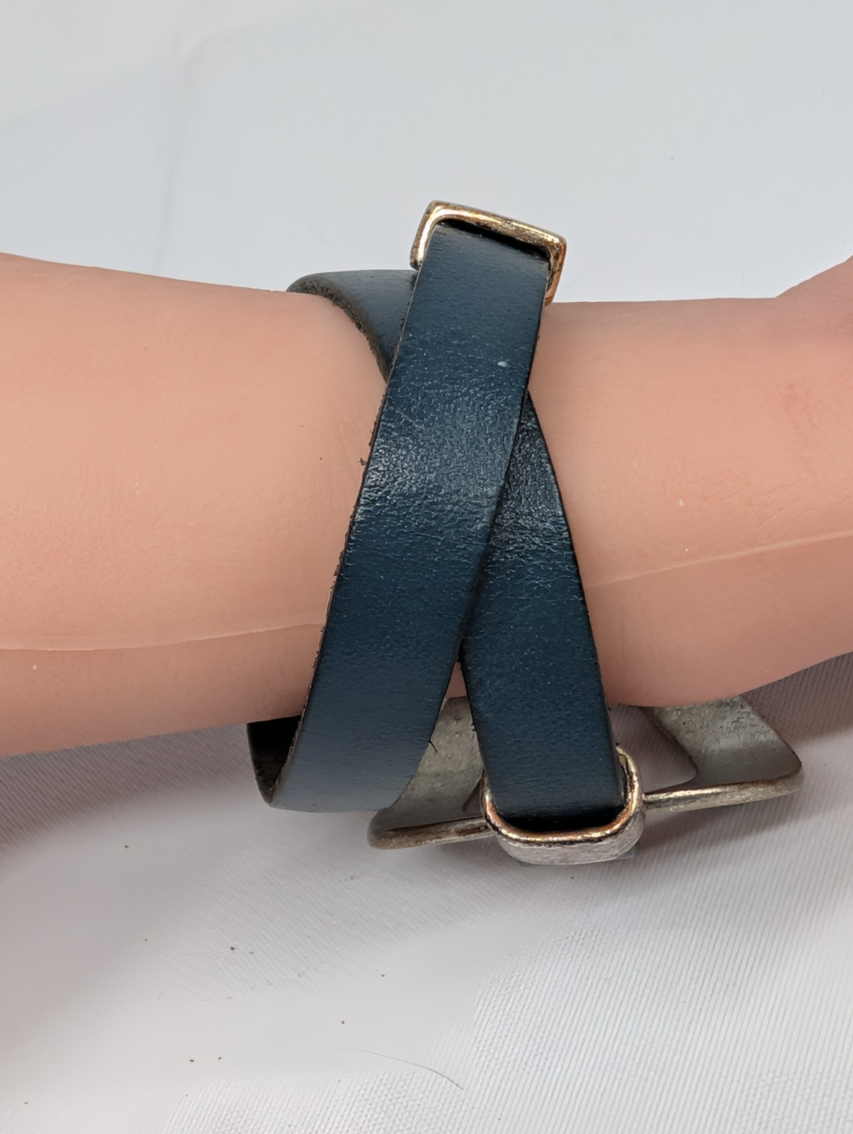 Saachi Vintage Double Wrap Leather Bracelet Teal Silver Teardrop Hardware Estate