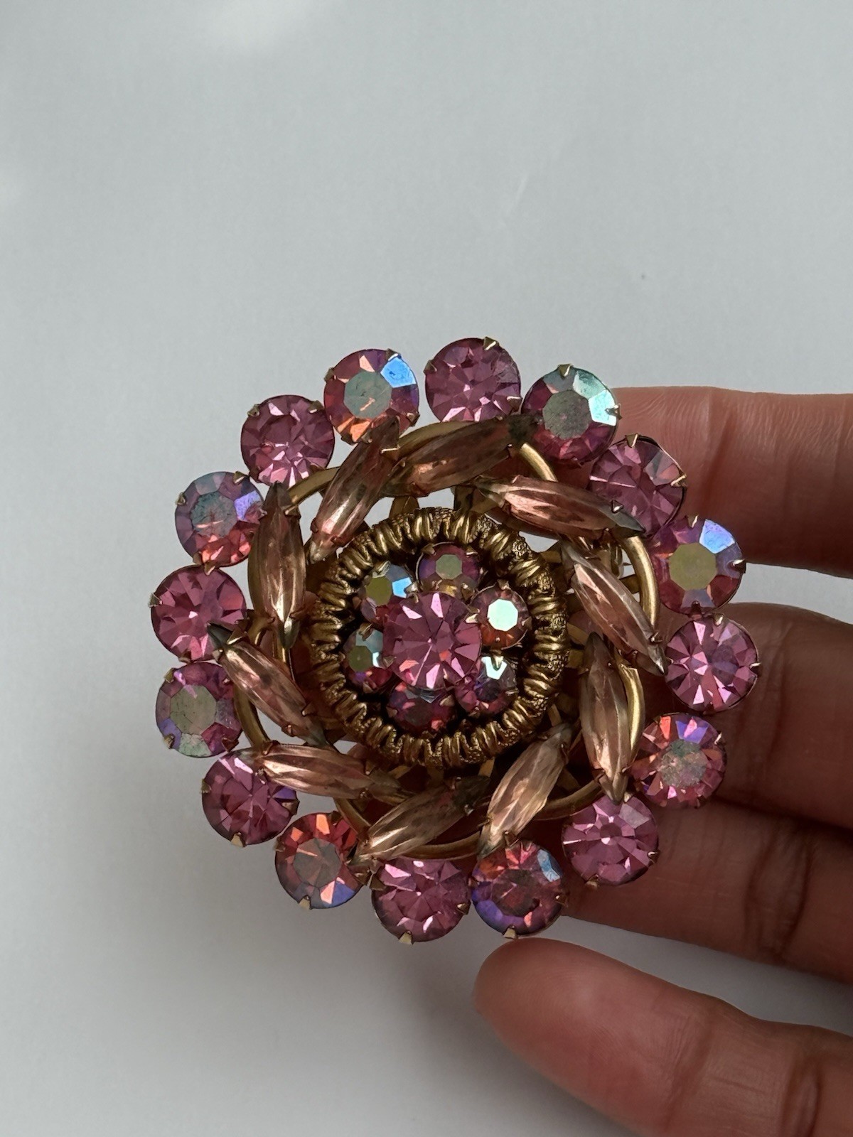 Vintage Pink Aurora Borealis Starburst Rhinestone Flower Brooch Pin Gold-Tone
