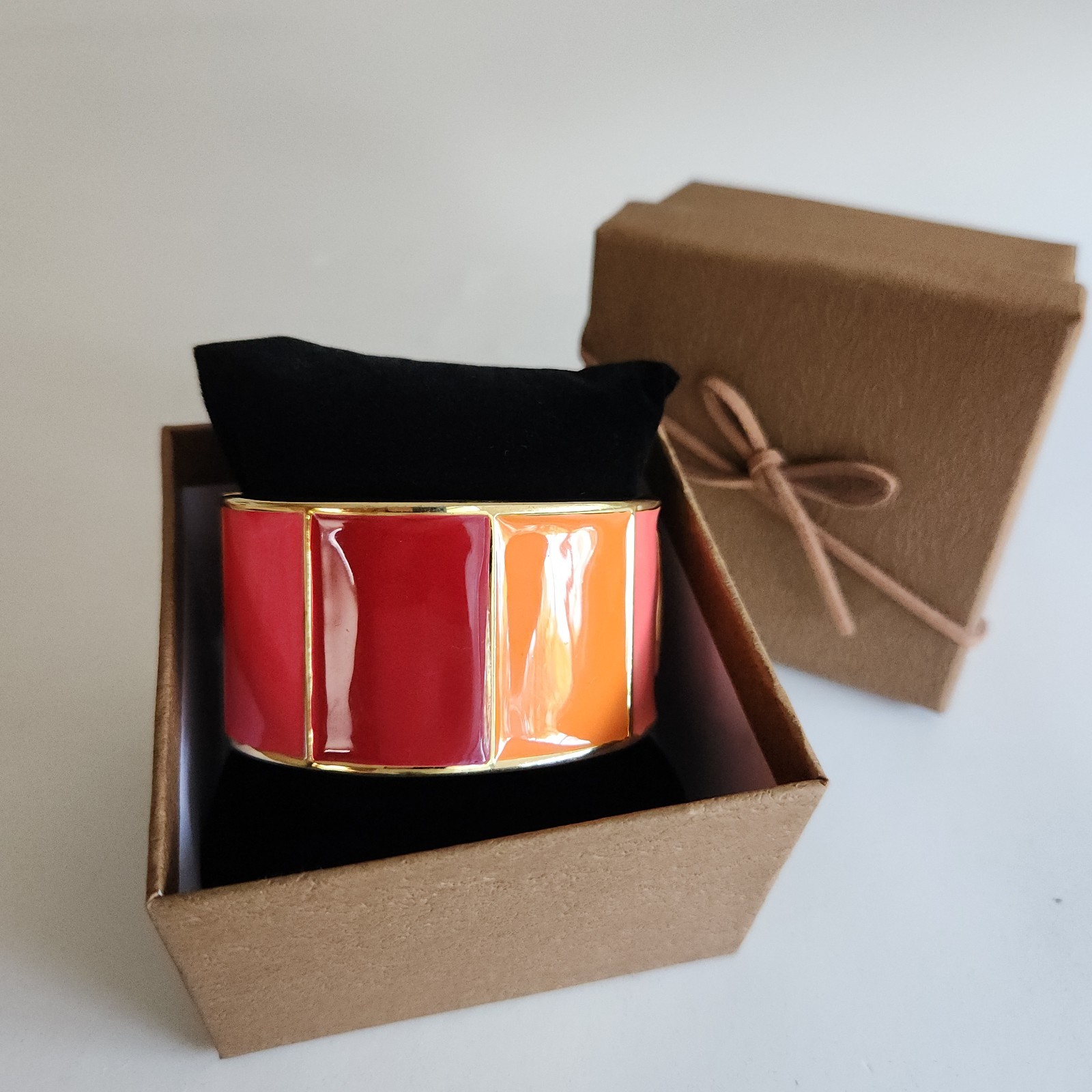 Banana Republic Color Block Bangle Bracelet | Red Orange Enamel | Gold Tone | 7″