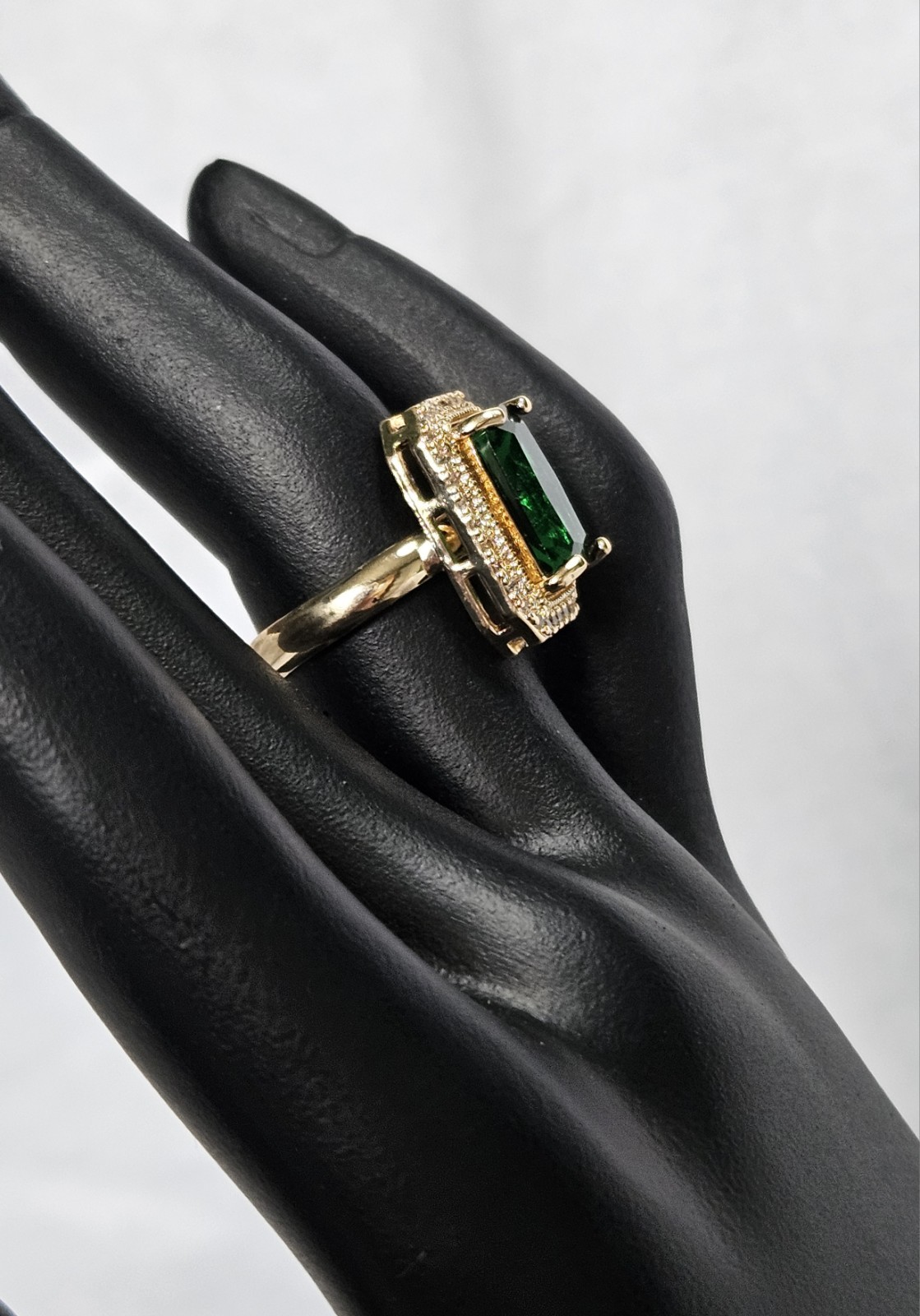 Gold Tone Emerald Cut Ring Green & White Crystal Size 6 Adjustable J15-3620