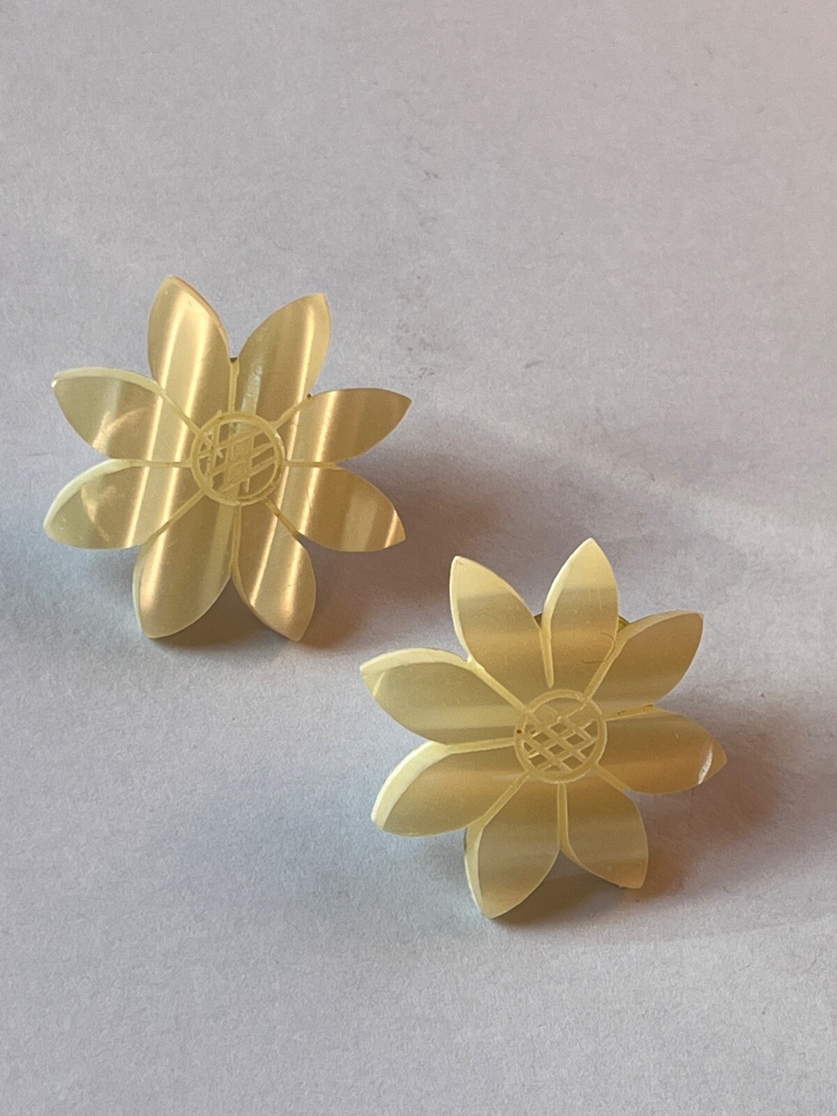 Thick Carved White Mother of Pearl Daisy Flower Post Earrings for Pierced Ears –
