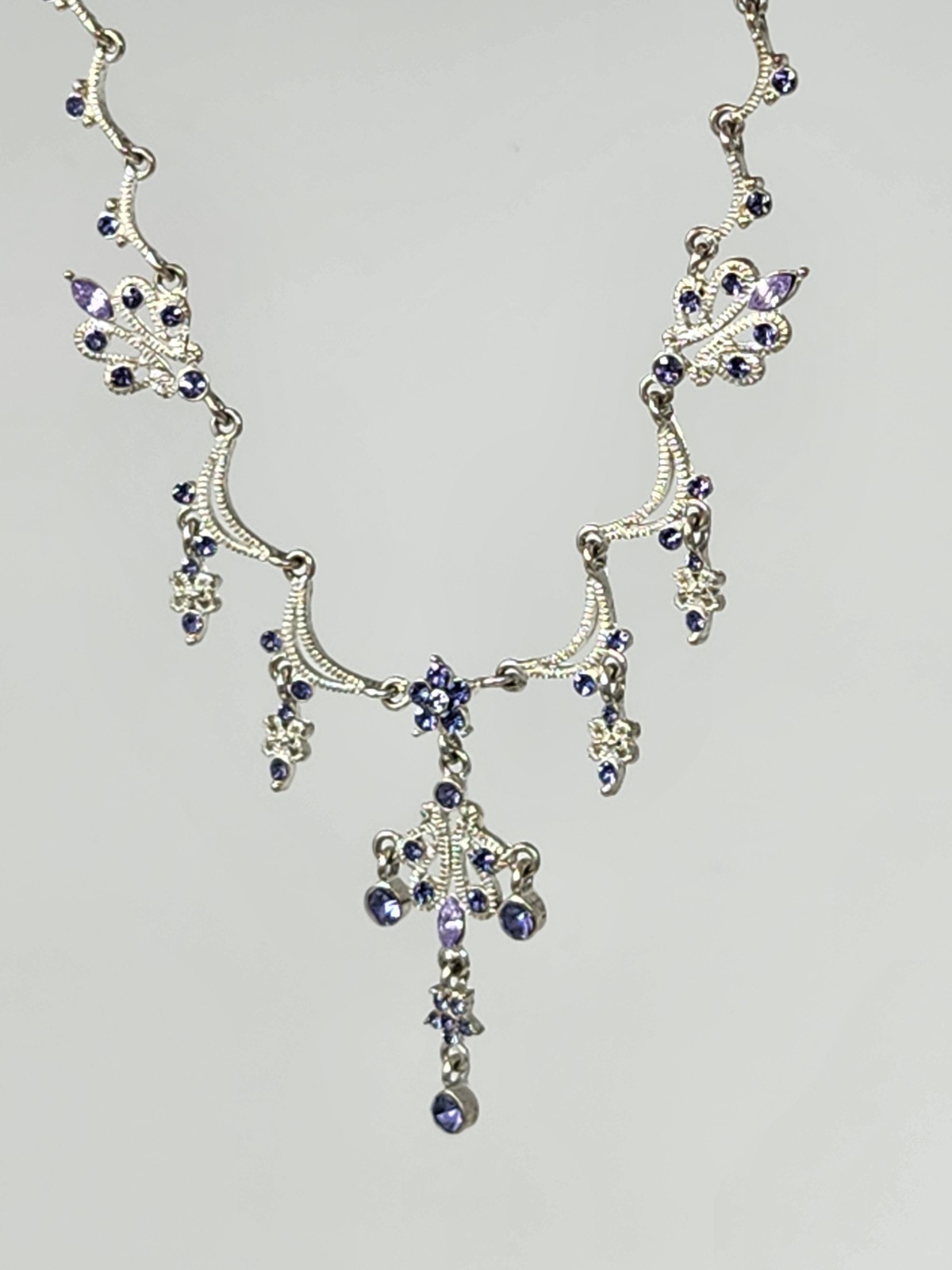 Purple Crystal Rhinestone Y-Drop Scalloped Necklace Silver Tone Fringe Dangle