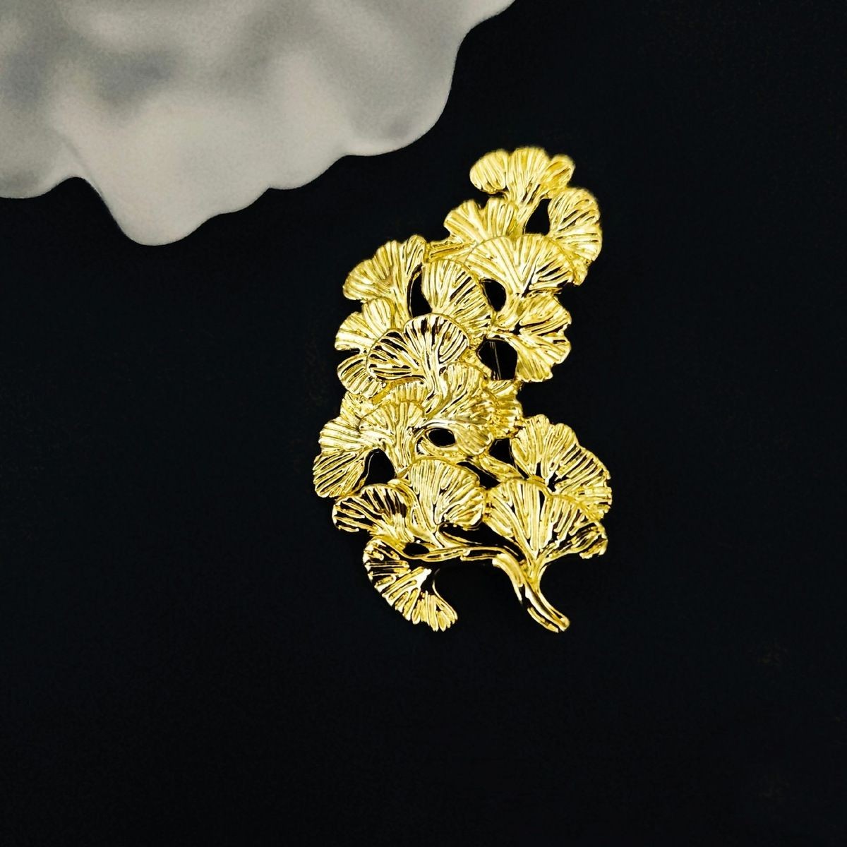 Ginkgo Leaf Brooch Chinese Style Vintage Pin Sweater Coat Dress Jewelry
