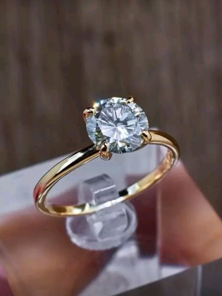 Gold-Plated Zinc Round White/Colorless CZ Ring Size 8