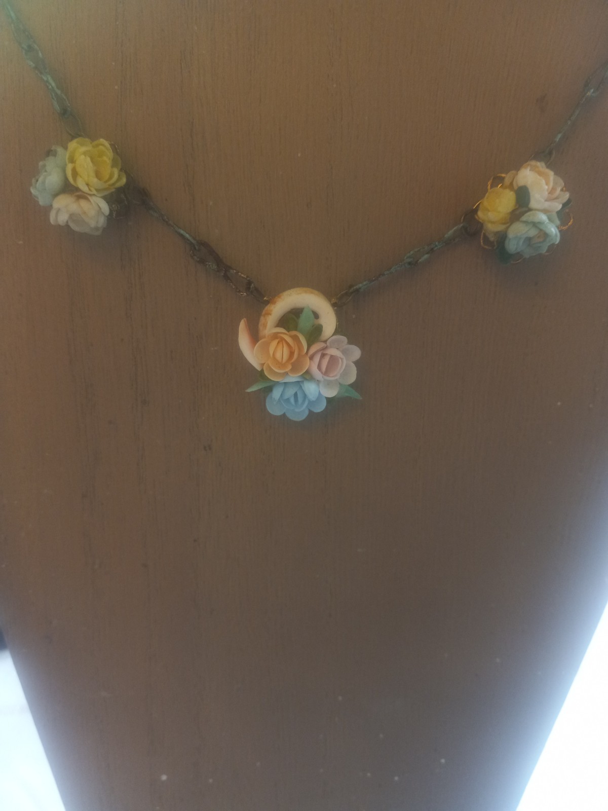 Vintage Seashell Necklace Spring Colors
