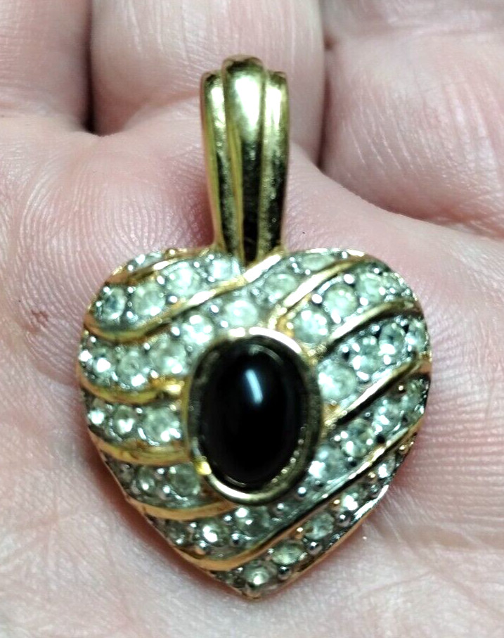 Vintage Rhinestone Black Heart Pendant Richelieu 8.2 grams Costume Jewelry