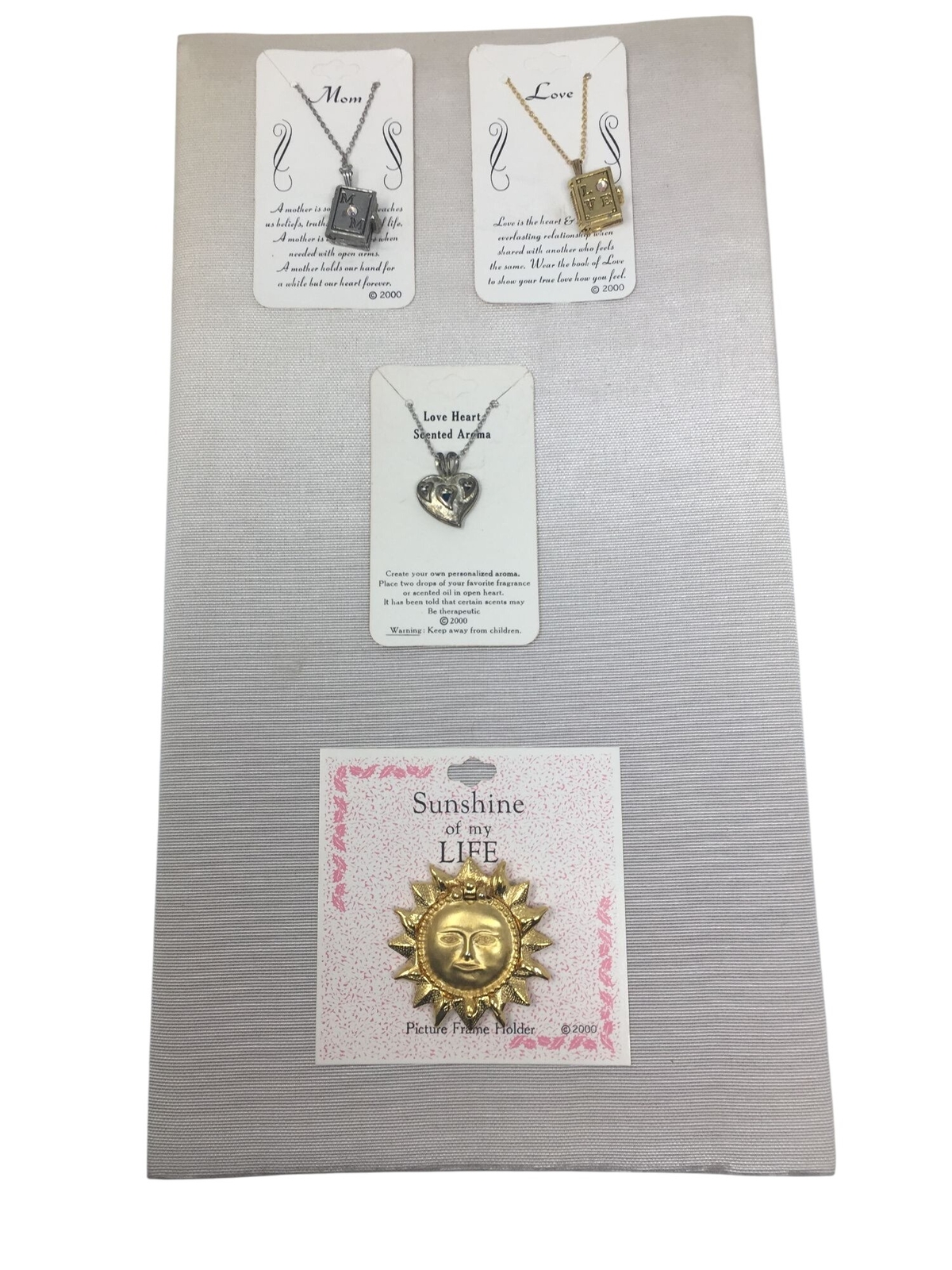 Sunshine of my life Picture Frame Holder & 3 Necklaces (Love heart, Love, Mom)