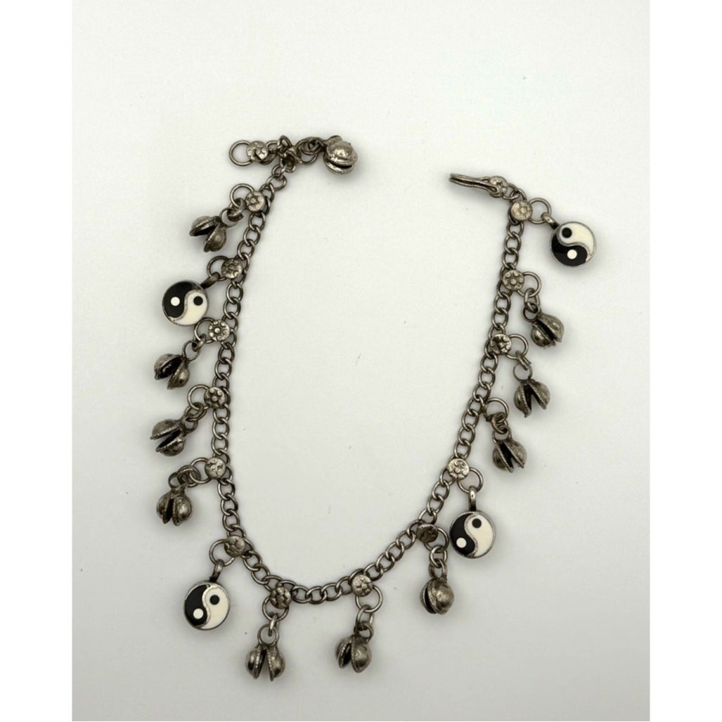 Vintage Yin Yang Silver Tone Bells Anklet Ankle Bracelet 9″ Hook Eye Boho