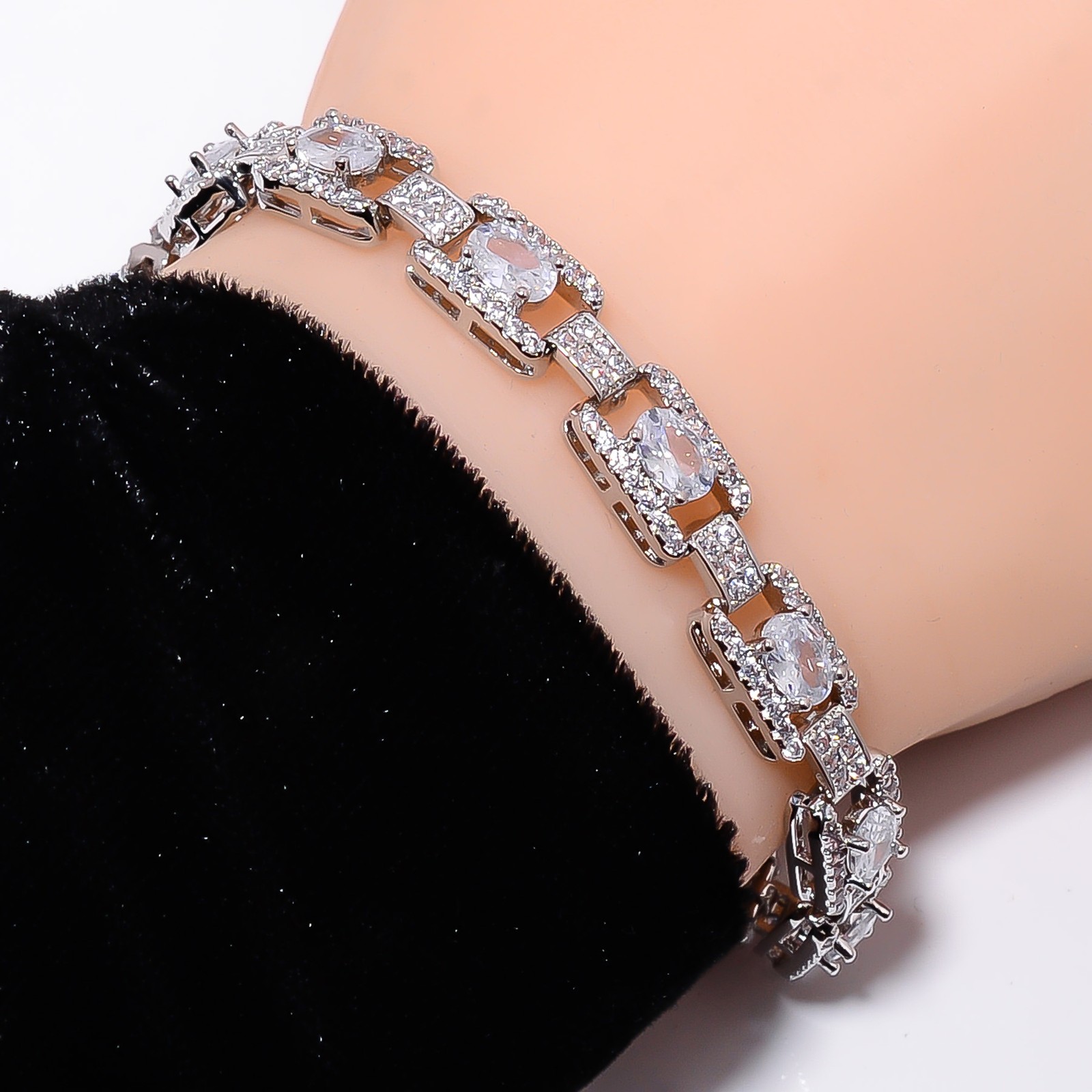 White Topaz, CZ 925 Sterling Silver Adjustable Bracelet 7-8″ B140533