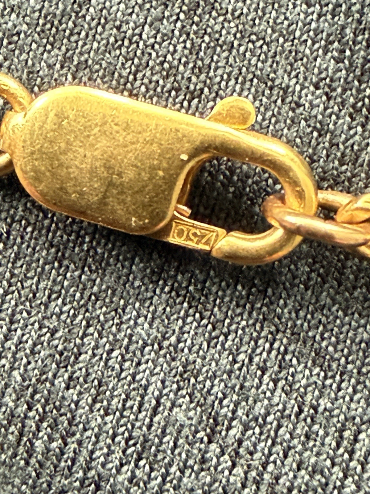 18k Yellow Gold Curb Chain Necklace with Lobster Clasp 20 grams