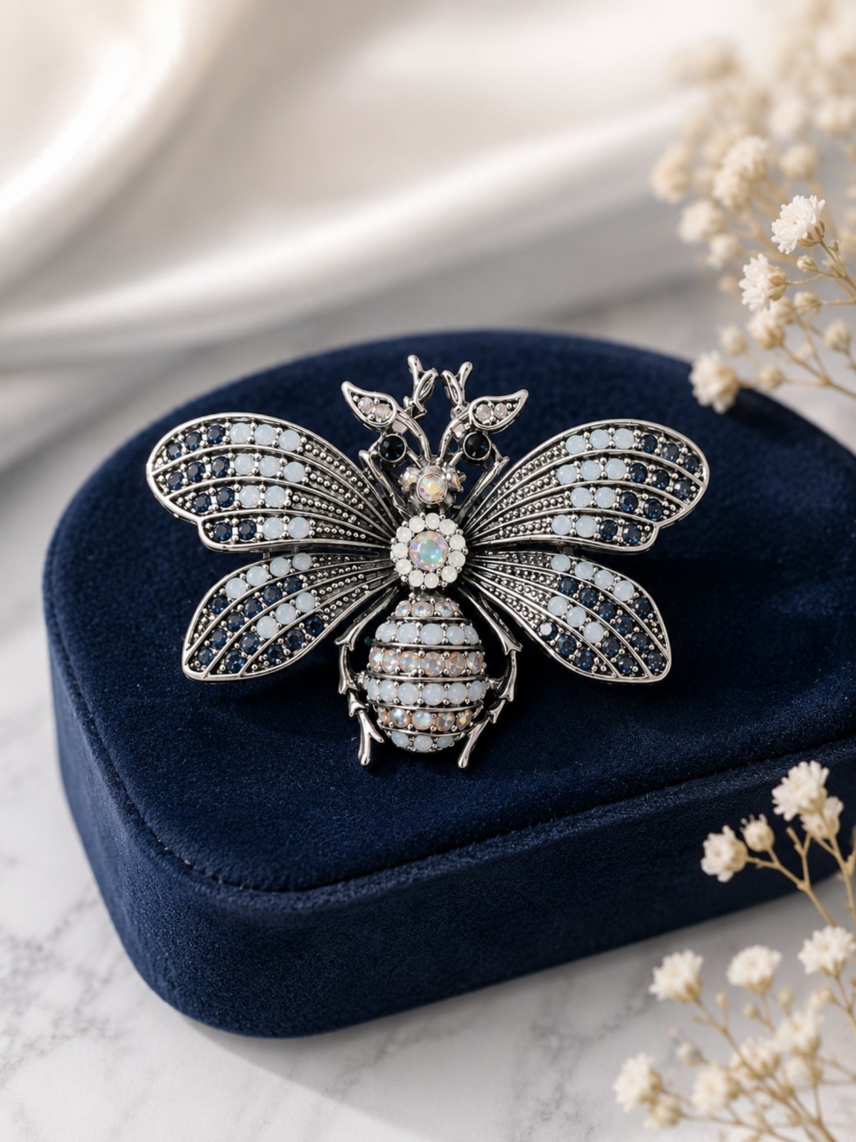 Crystal Honey Bee Brooch Vintage Insect Lapel Pin Nature Fashion Jewelry Gift