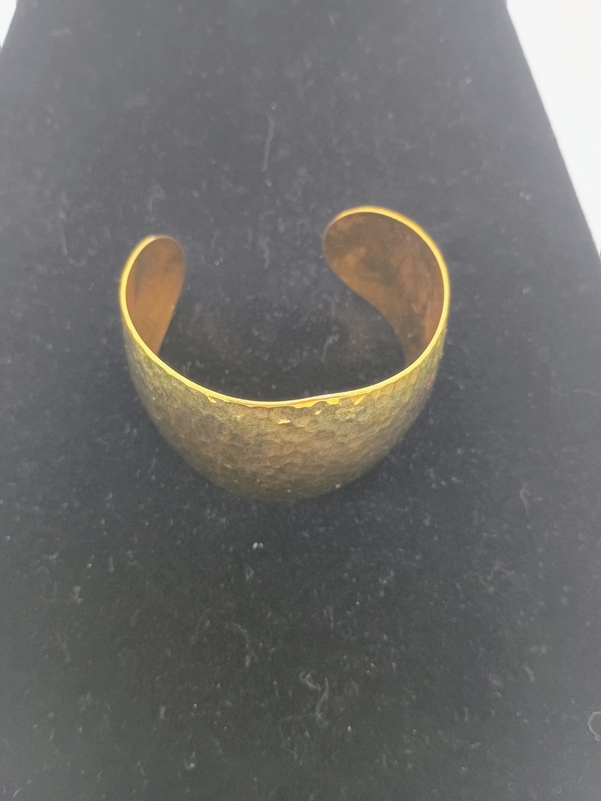 Chunky Hammered Gold Tone Brass Cuff Fashion Bracelet Fits 5-7.5″ Wrist