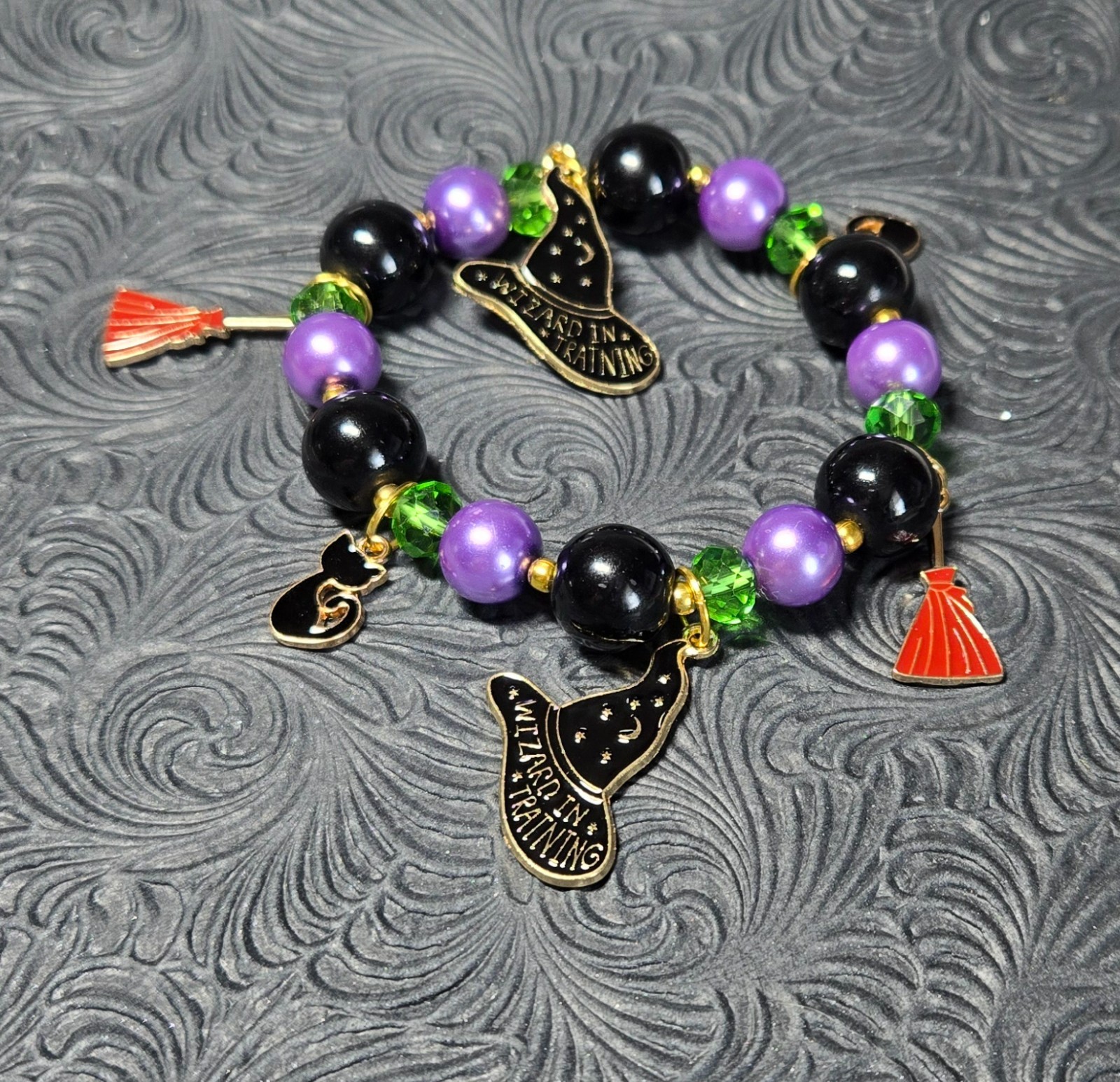 Halloween charm Bracelet Witch Black Cat Beaded Stretch Bracelet for Women