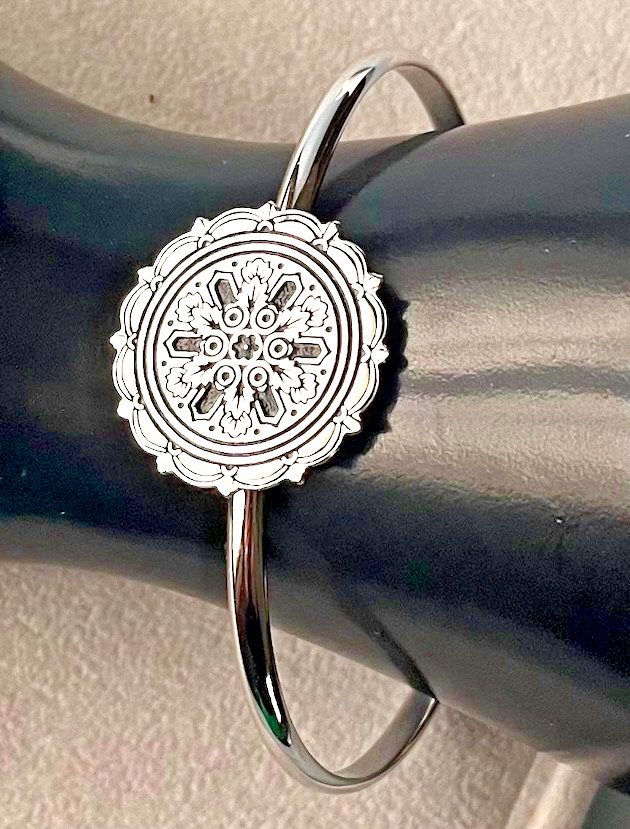 Lenox Sterling Silver Cuff Bracelet Round Filigree Medallion Scalloped Edge New