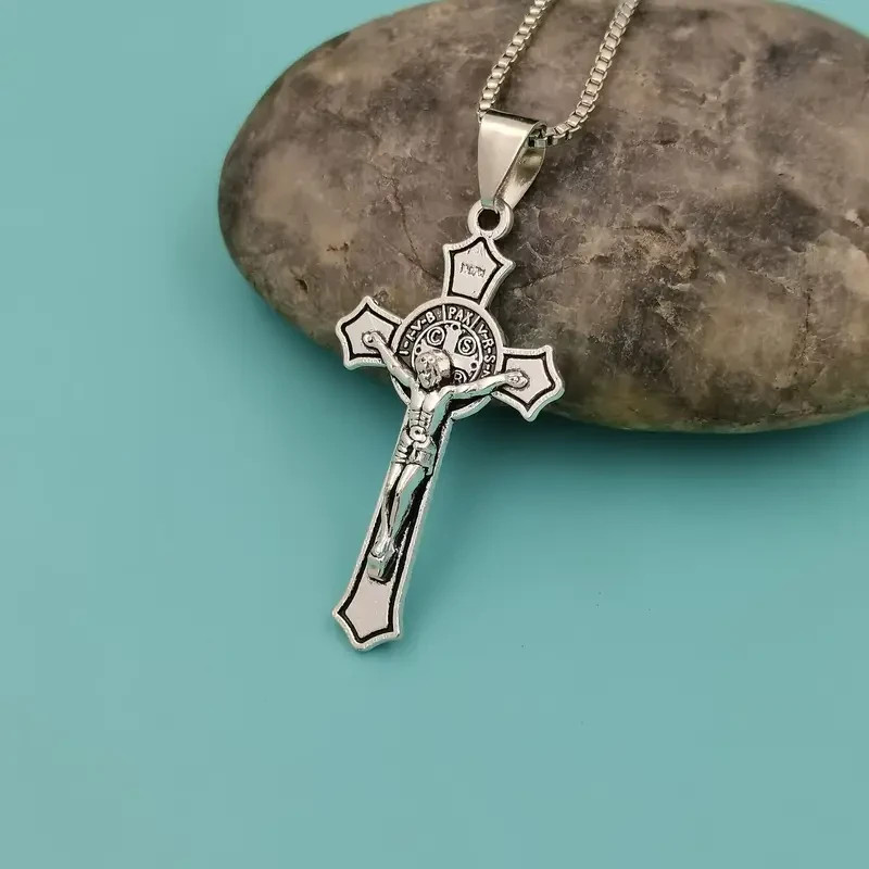 925 Sterling Silver 3D Catholic Crucifix Christian Jesus Christ Cross Necklace