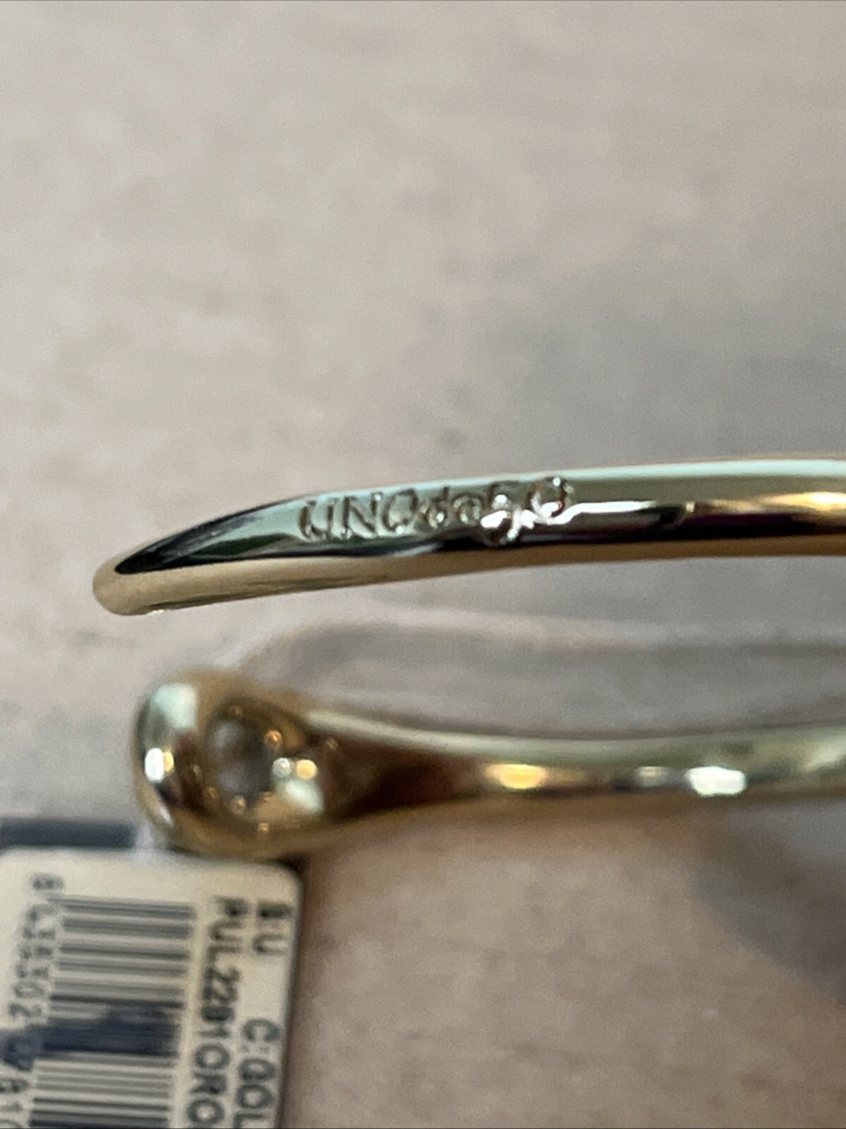 Uno de 50 VICTORY Bracelet 2.50″ at Widest, Gold Plated – NEW with TAG