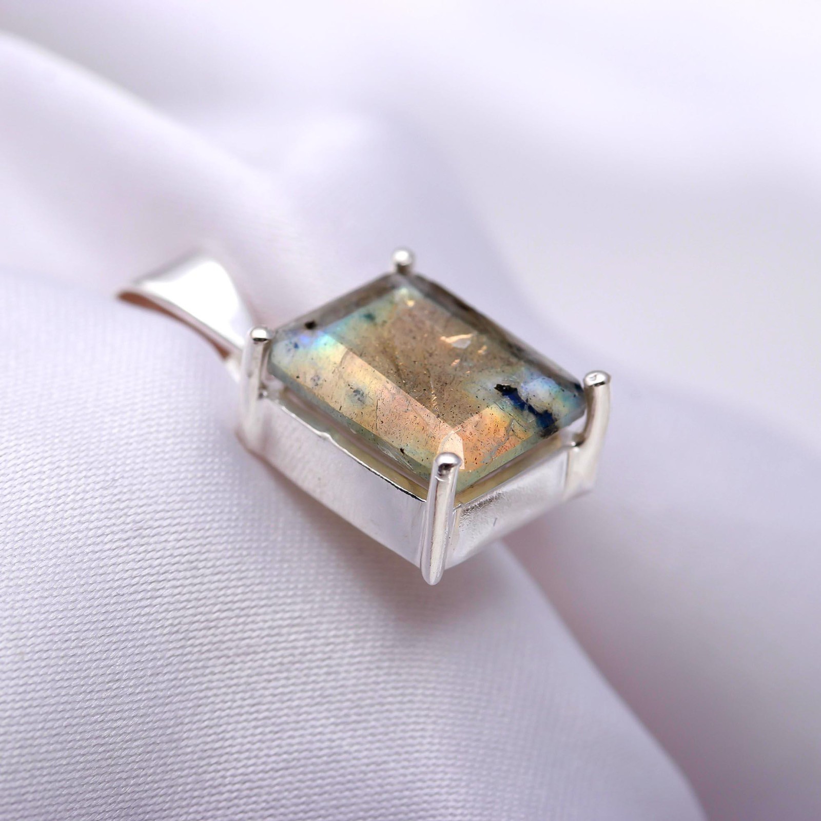 Natural Labradorite Octagon Pendant 925Sterling silver handmade Jewelry For Gift