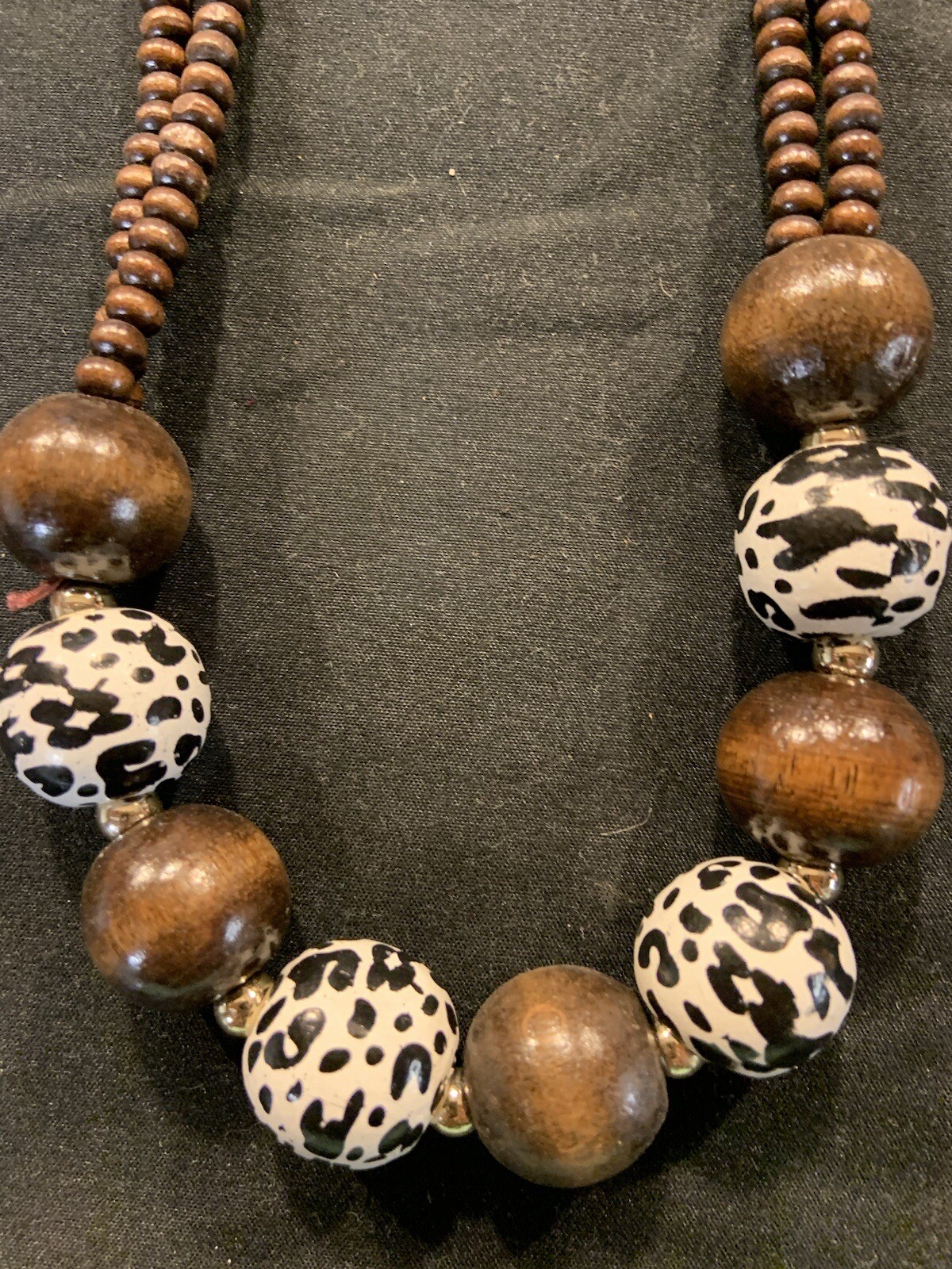 NWT Fashion Animal Print Elastic Wood Beaded Necklace Choice Of Brown Or Black