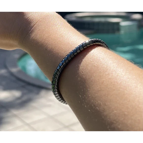 2pcs Magnetic Hematite Bracelet Set – Stretch Energy Balance for Men & Women