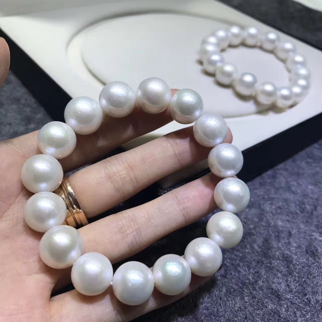 NaturalAAAA11-12mm Japanese Round Pearl Girl Elastic RopeClosed Bracelet 7.5-8in