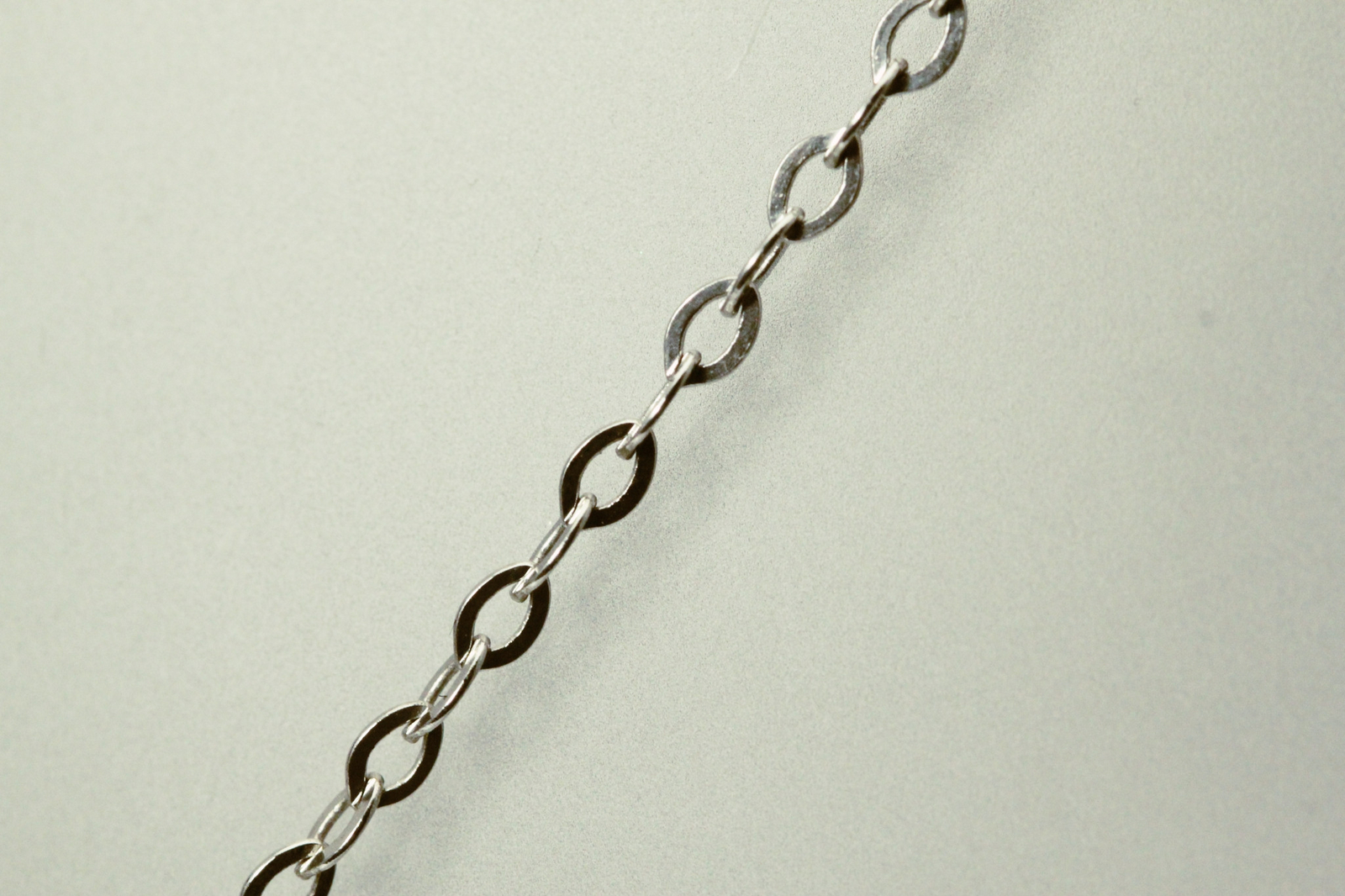 925 Sterling Silver Circle Hoops Station Necklace 13.3 grams (NEC5695)