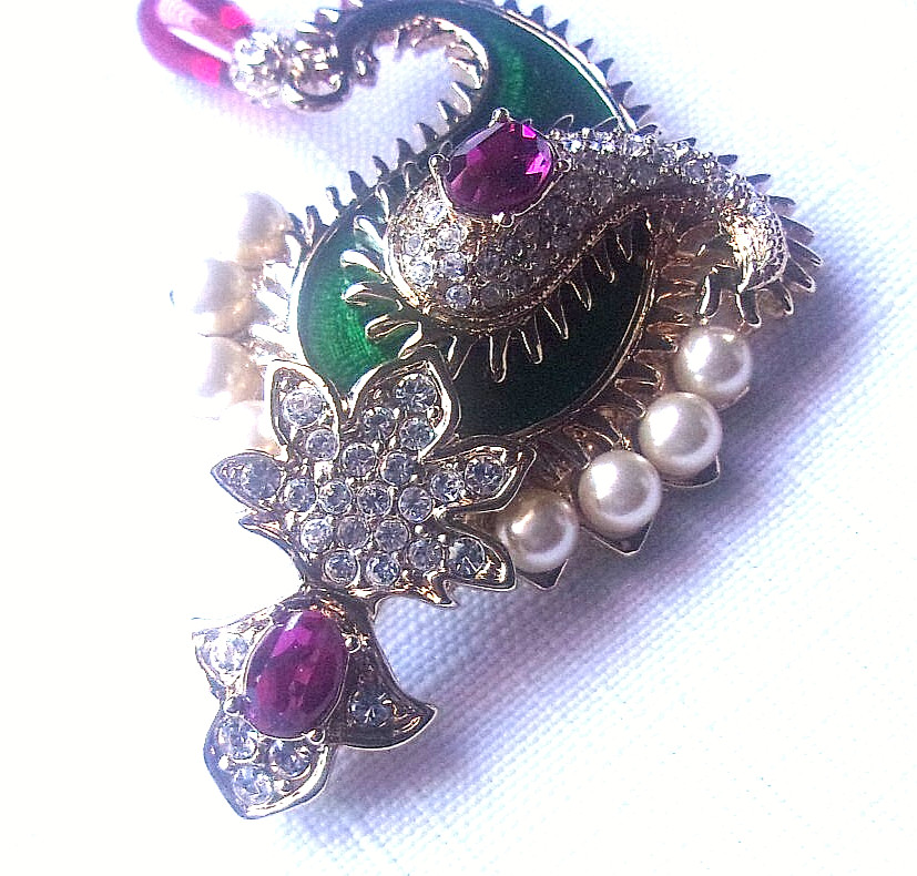 Kenneth Jay Lane KJL Vintage Maharani Paisley Enamel & Pearl Pin & Earrings Set