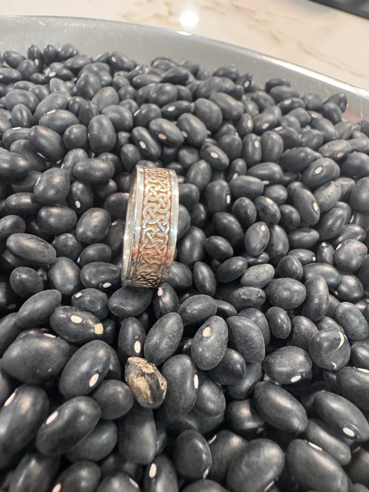 Silver Metal Celtic Knot Band Ring Size 7
