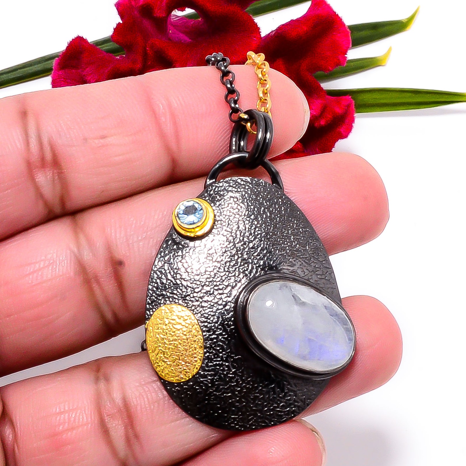Rainbow Moonstone, Blue Topaz 925 Sterling Silver Chain Pendant 18-22″ Sku12