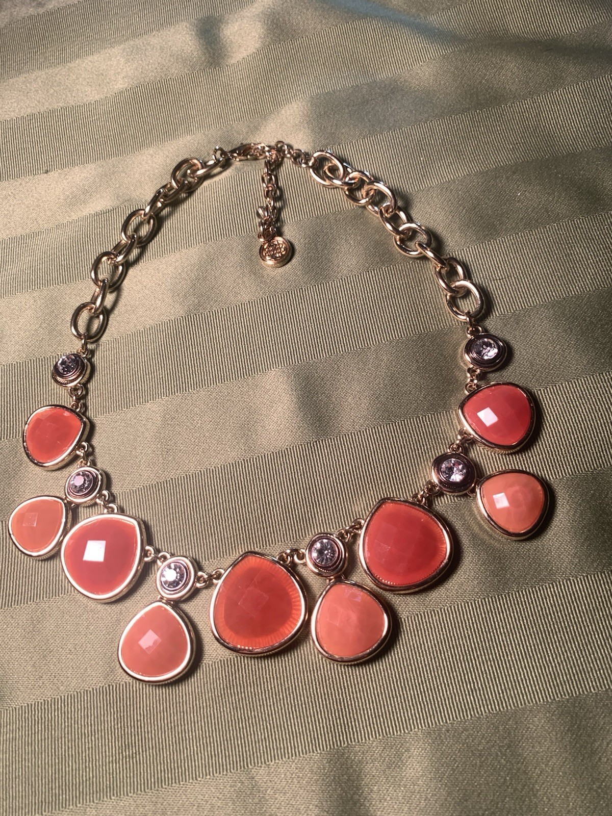 Dana Buchman Chunky Necklace Gold tone Orange Accents Rhinestones 16″-19″