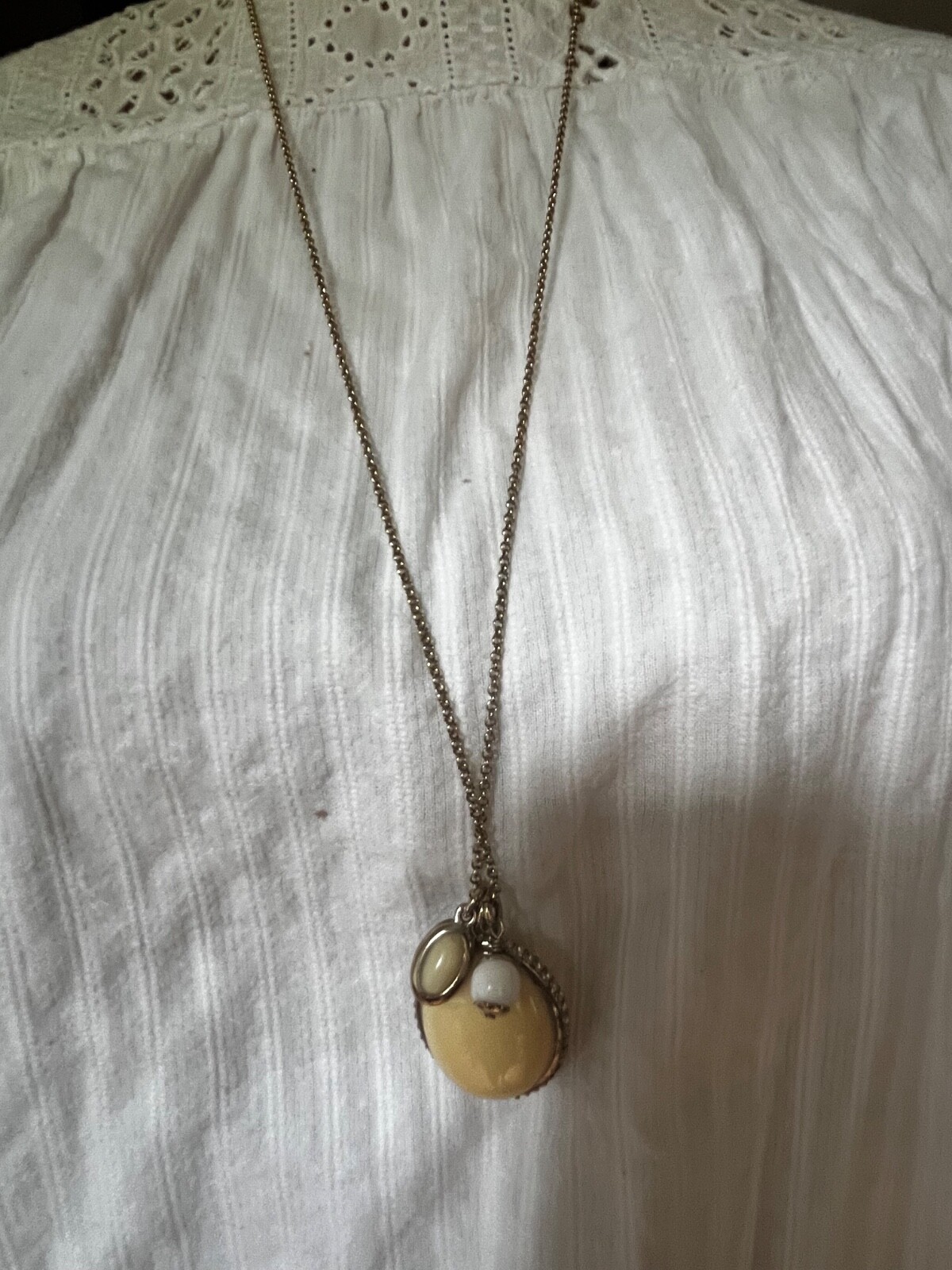 Beautiful Ann Taylor Cabochon Necklace 34”…