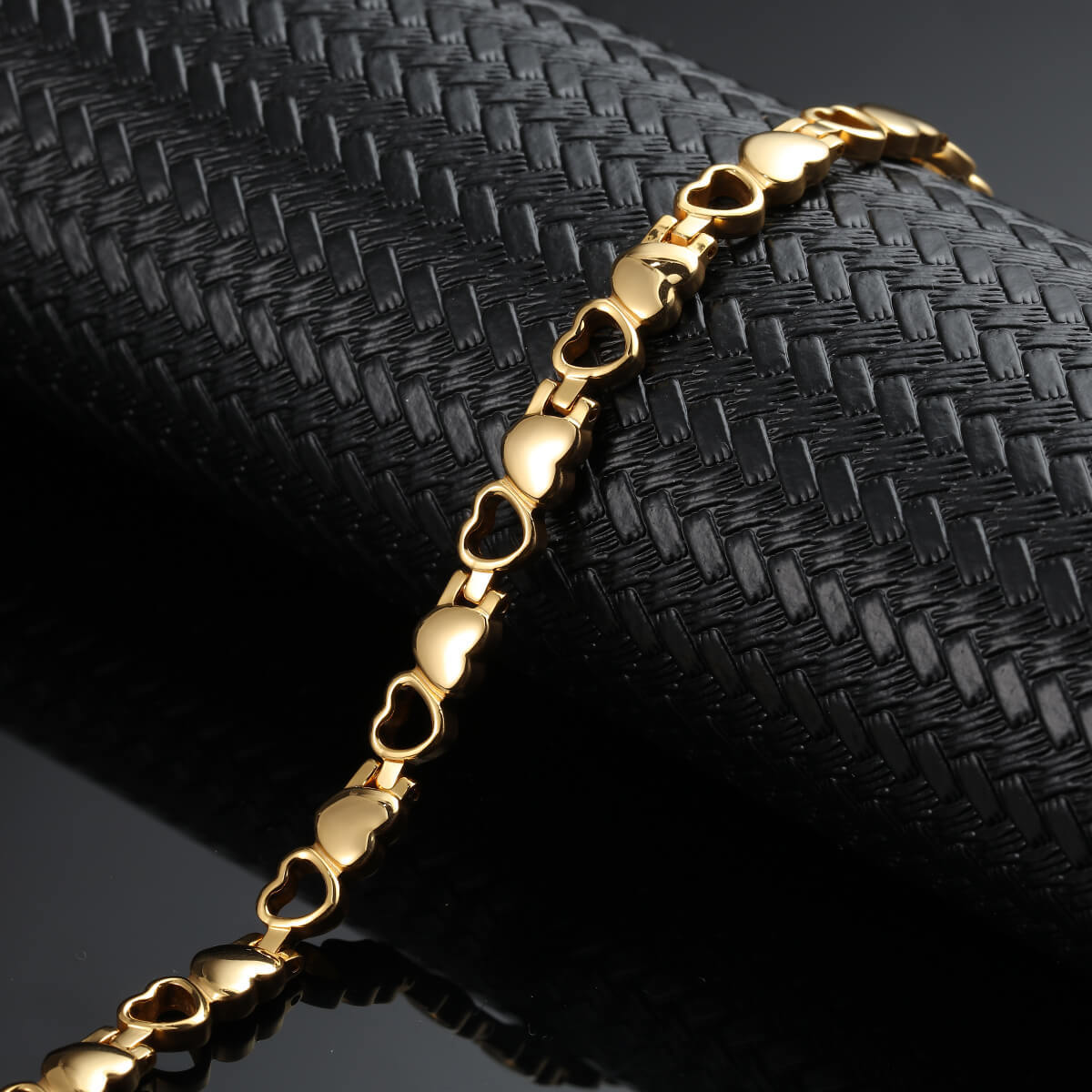 Christmas Gift Magnetic Bracelet Women Restore Energy Balance Power Calm Joy Qi