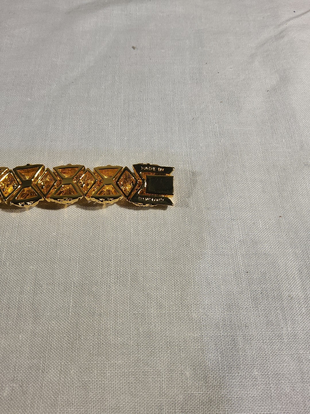Nolan Miller Michigan Avenue Goldtone Clear Crystal Rhinestones Bracelet 8″