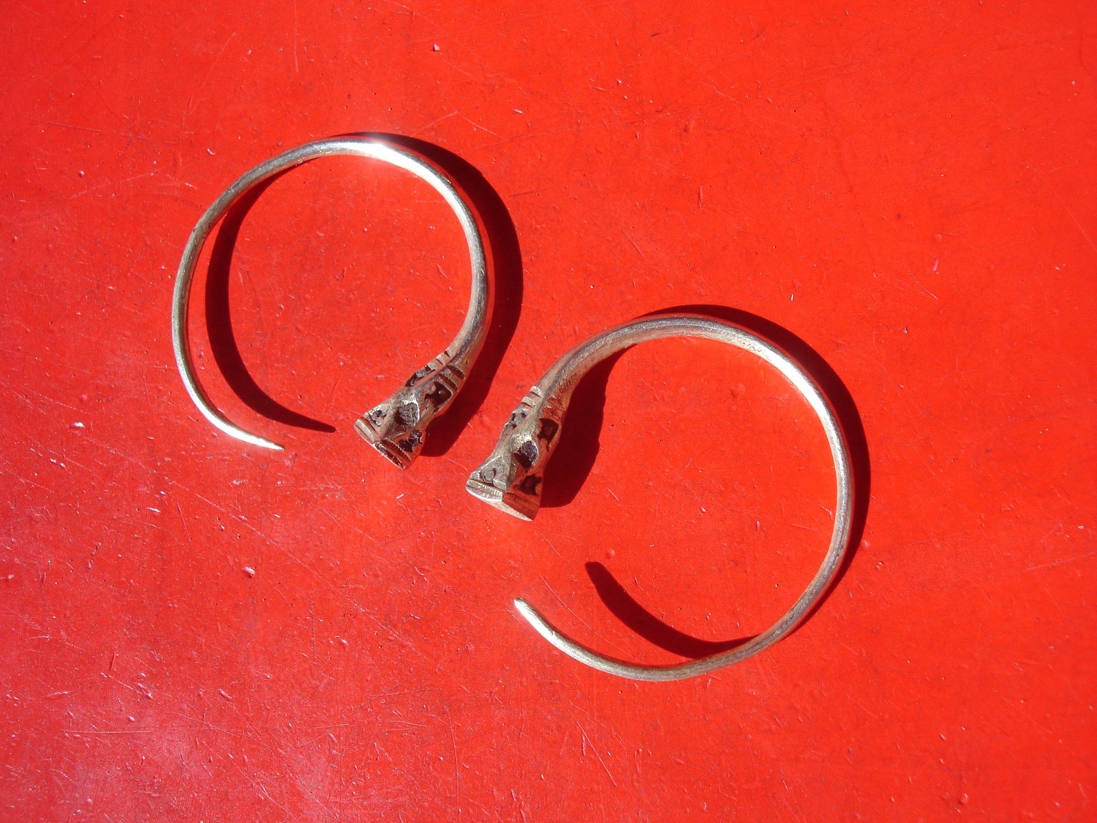 Niger Tuareg hand engraved SILVER PLATE hoop earrings with square ends W24mm