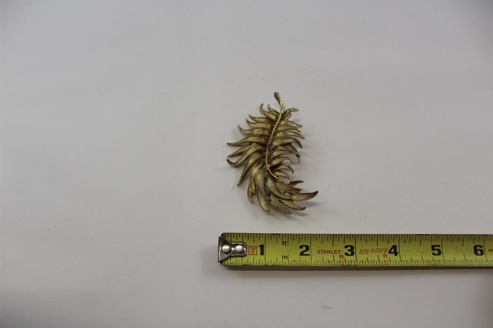 Brooch Fern Leaf Gold-Tone Alloy Signed B.S.K. 3 1/4″ Long Vintage
