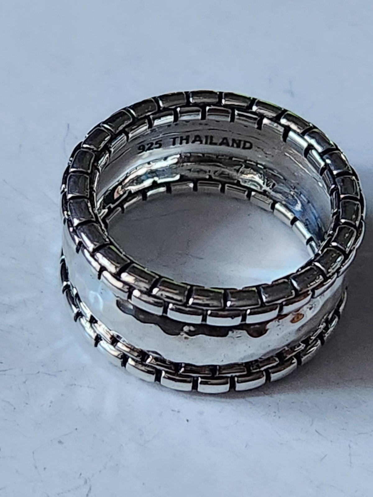 JAI STERLING SILVER MEN’S HAMMERED & BOX CHAIN RING, SIZE 11, 15 GRAMS