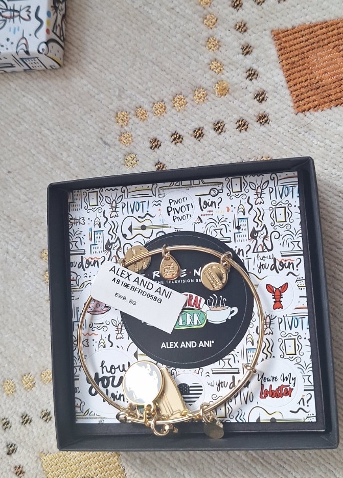 2019 Alex & Ani “FRIENDS” TV Show Pivot Couch Charms Gold Expandable Bracelet