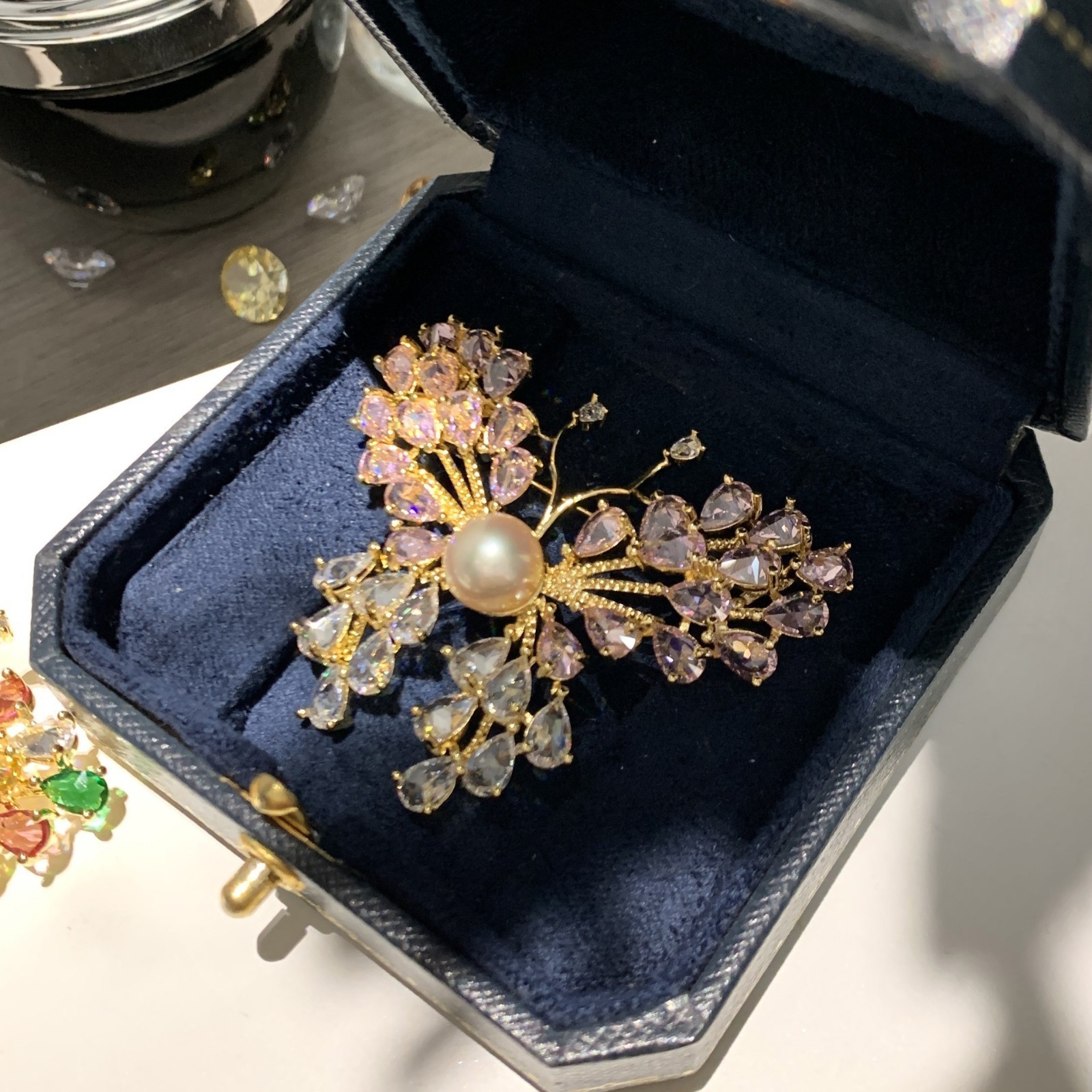 Charming 18K Gold Plating Butterfly Brooch Pin Pink Zircon Crystal Jewelry Gifts