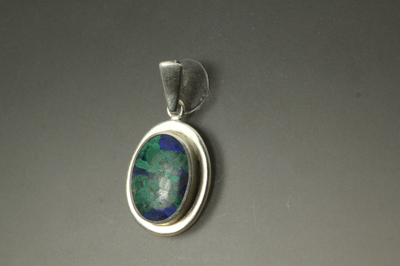 925 Sterling Silver Blue-Green Oval Pendant 5.8 Grams (PEN10099)