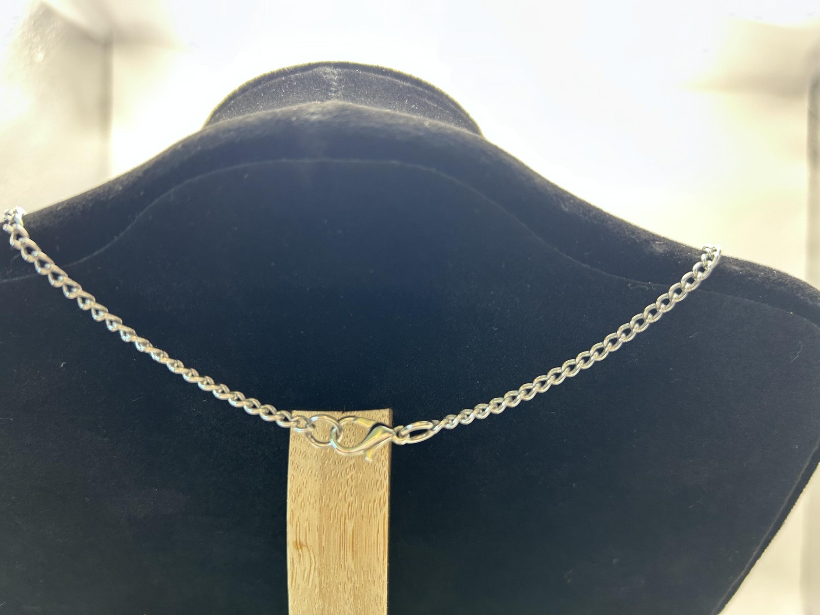 Necklace Silver Tone Round Pendant Fringe Teardrop Dangles Cream Lobster 15 In