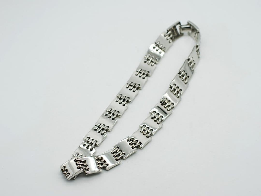 Salvatore Ferragamo Silver Chain Necklace Italy Polished 46cm Authentic