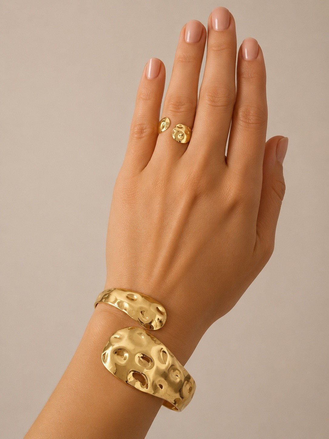 None Tarnished none fade Gold Tone Hammered Cuff Bracelet and ring free size