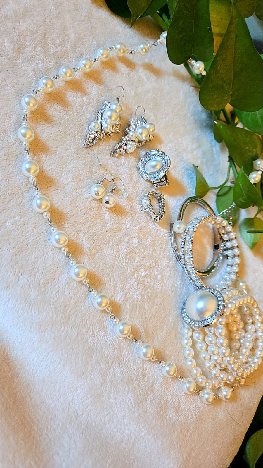 White/cream silver tone Faux Pearl Rhinestone fashion Jewelry Set Bridal Formal