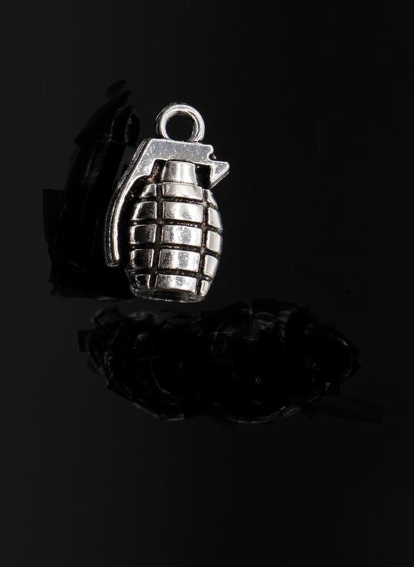 macho SOLID STEEL HAND GRENADE pendant 22″ Sterling Silver 925 necklace MAN men