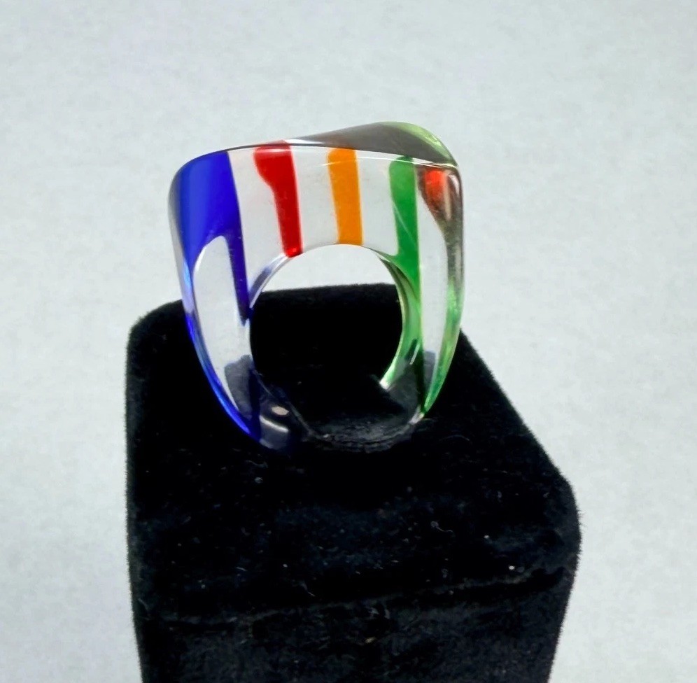 Vintage Retro Lucite Rainbow Stripe Chunky Ring Clear Acrylic Mod Statement Ring