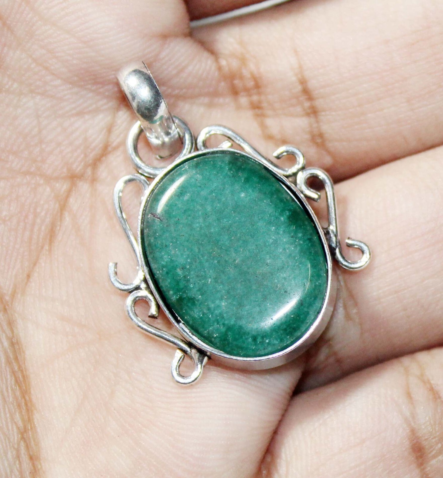 Green Quartz Oval Shape Gemstone Handmade Pendent Jewellery Size 1.5 Inches