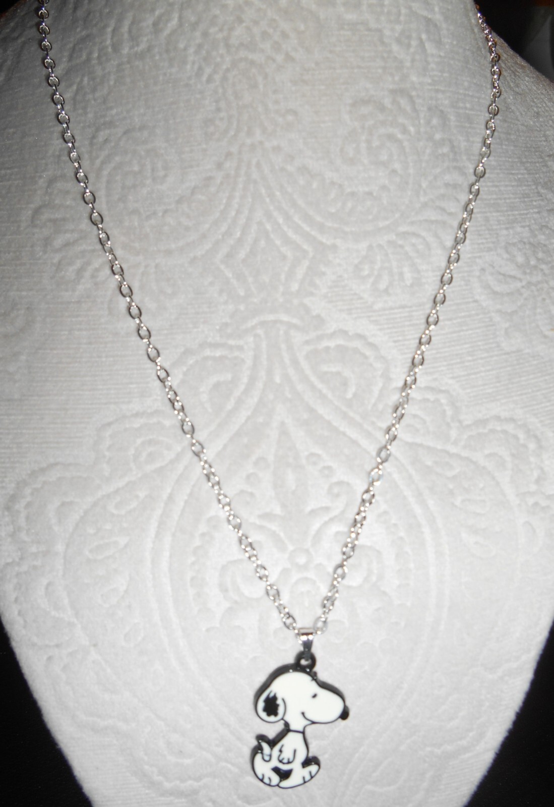 SNOOPY NECKLACE